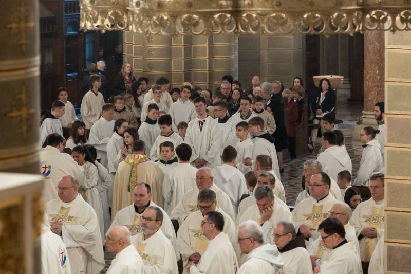 2024_03_28_olajszentelesi szentmise_104.jpg